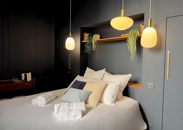 Romantique, Hyper Centre Apartment