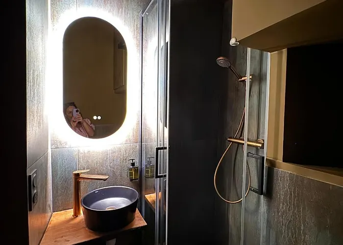 Romantique, Hyper Centre Apartment *