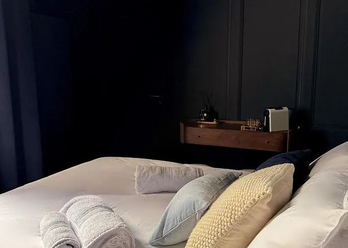 Romantique, Hyper Centre Apartment *